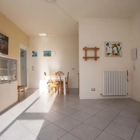 N172 - Numana, Meraviglioso Trilocale Con Giardino *