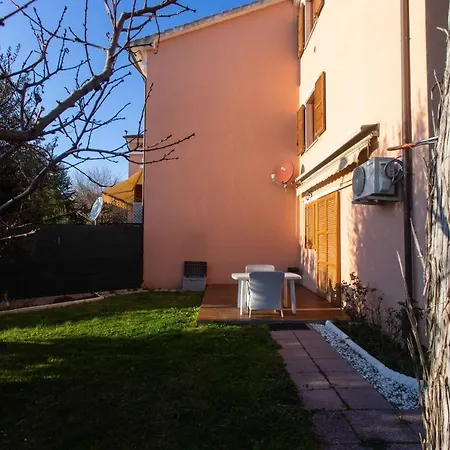 N172 - Numana, Meraviglioso Trilocale Con Giardino סירולו