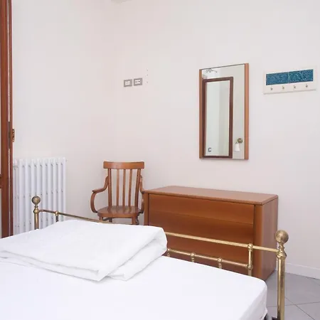 N172 - Numana, Meraviglioso Trilocale Con Giardino דירה *