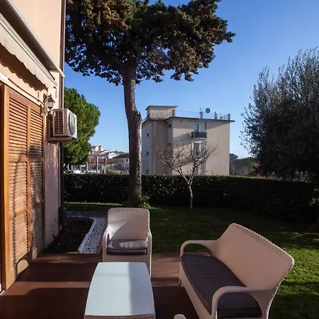N172 - Numana, Meraviglioso Trilocale Con Giardino شقة *